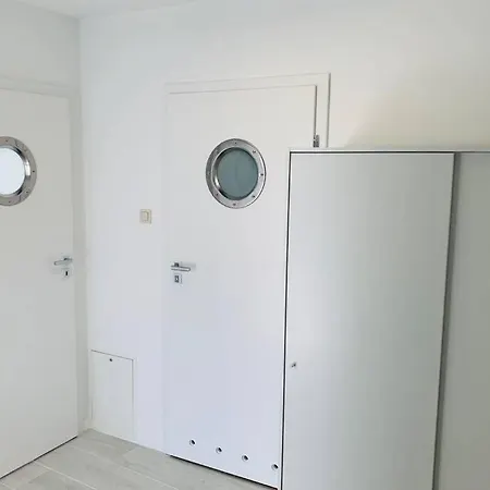 Uroczy Apartament Z Basenem I Kortem Tenisowym Pobierowo Exterior photo