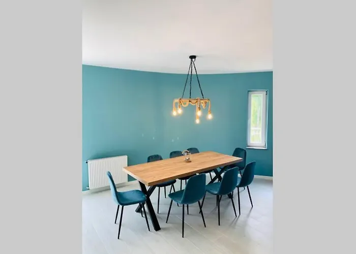Uroczy Apartament Z Basenem I Kortem Tenisowym