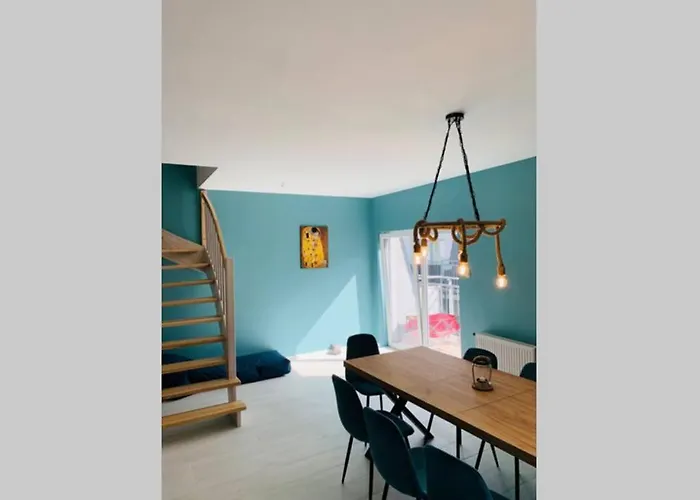 Uroczy Apartament Z Basenem I Kortem Tenisowym
