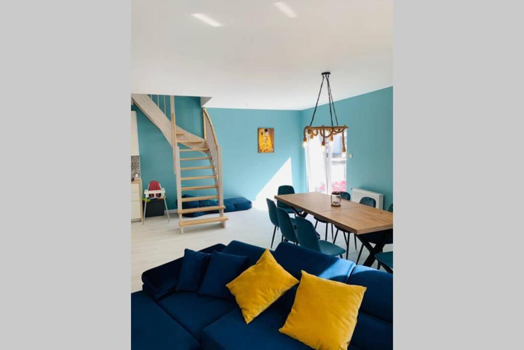 Apartment Uroczy Z Basenem I Kortem Tenisowym Pobierowo