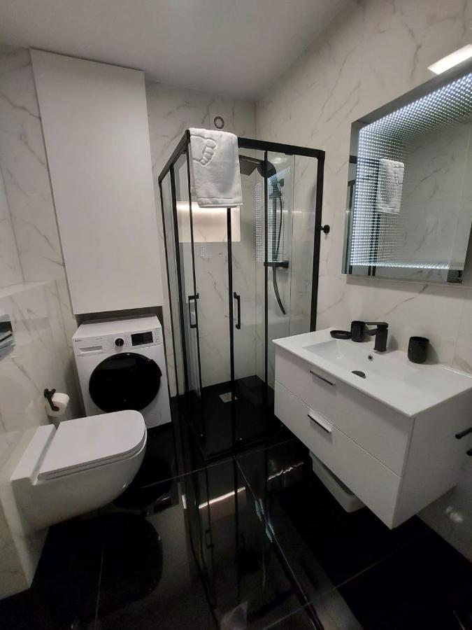 Apartament Happy 11 - 3 Sypialnie, Baseny I Kort Tenisowy Dla Maksymalnie 8 Osob Pobierowo