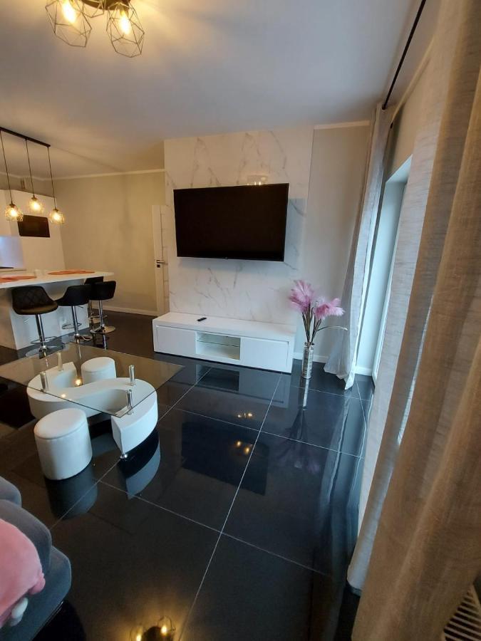 Apartament Happy 11 - 3 Sypialnie, Baseny I Kort Tenisowy Dla Maksymalnie 8 Osob Pobierowo